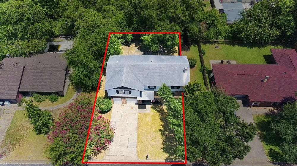 2011 Avenue T Huntsville, TX 77340