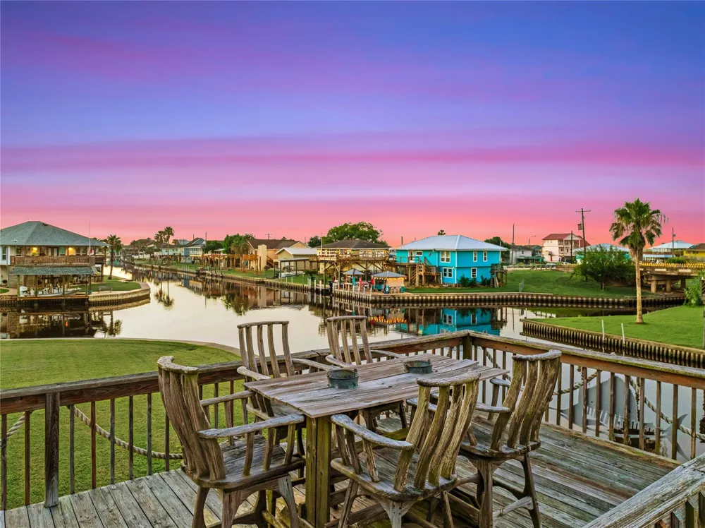 142 Driftwood Road Freeport, TX 77541