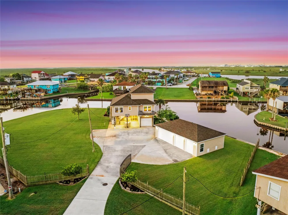 142 Driftwood Road Freeport, TX 77541