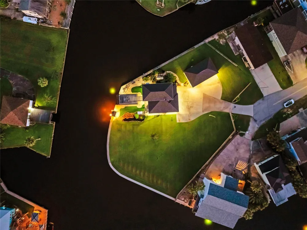 142 Driftwood Road Freeport, TX 77541