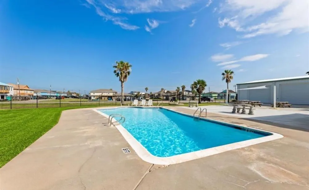 142 Driftwood Road Freeport, TX 77541