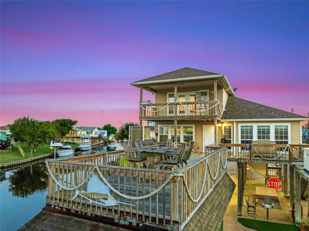 142 Driftwood Road Freeport, TX 77541