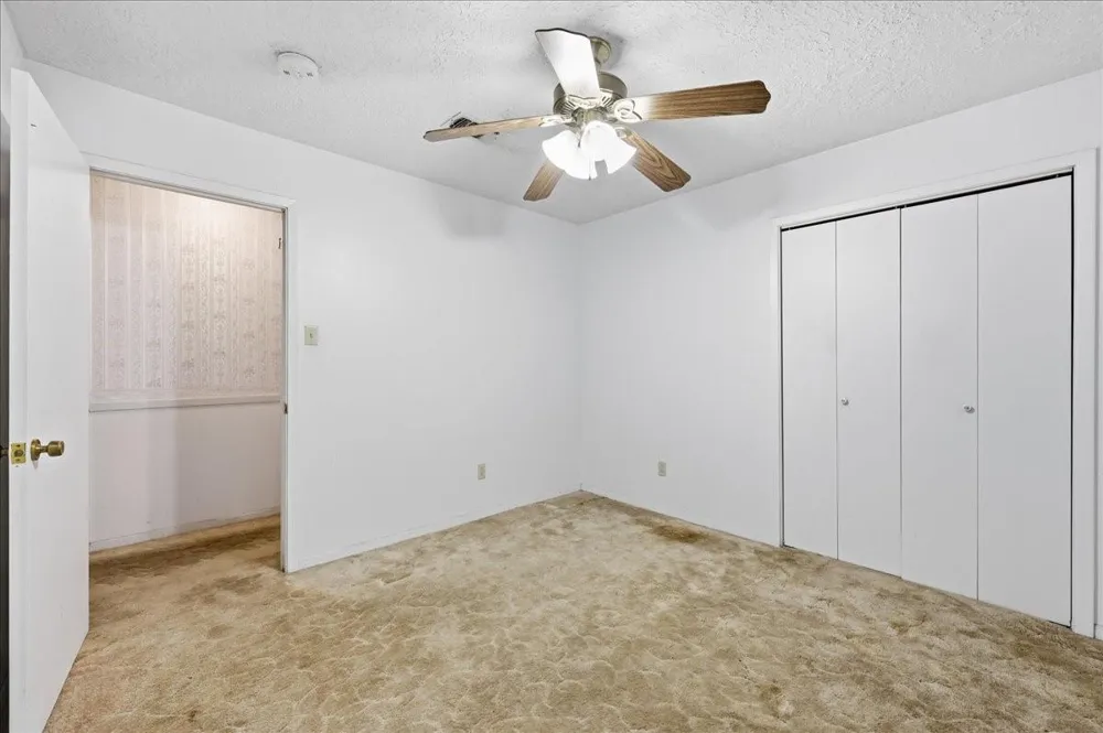 8408 Friar Tuck Drive Orange, TX 77632