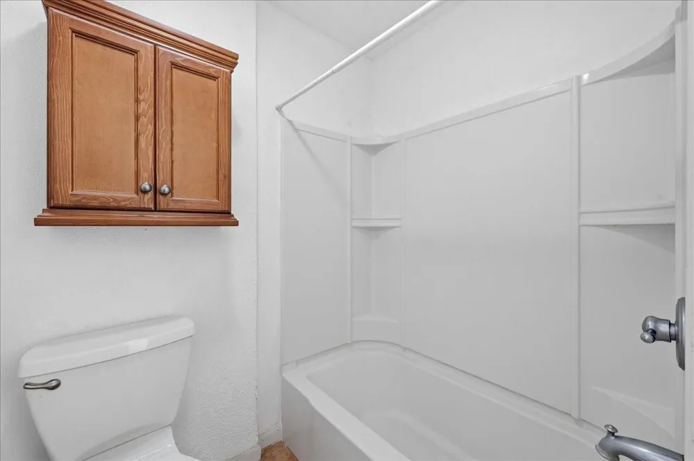 8408 Friar Tuck Drive Orange, TX 77632