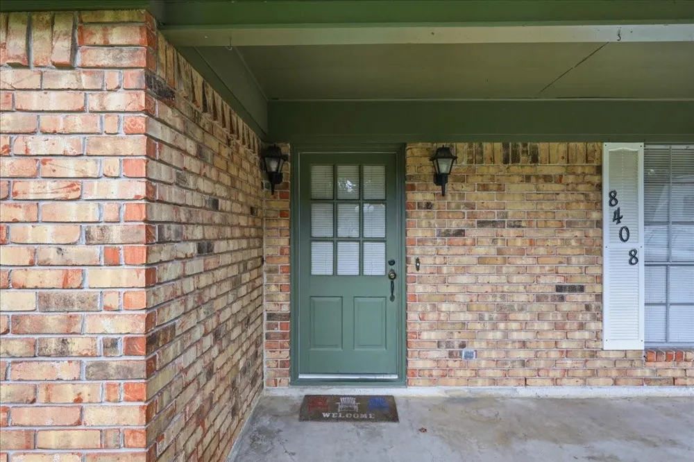 8408 Friar Tuck Drive Orange, TX 77632