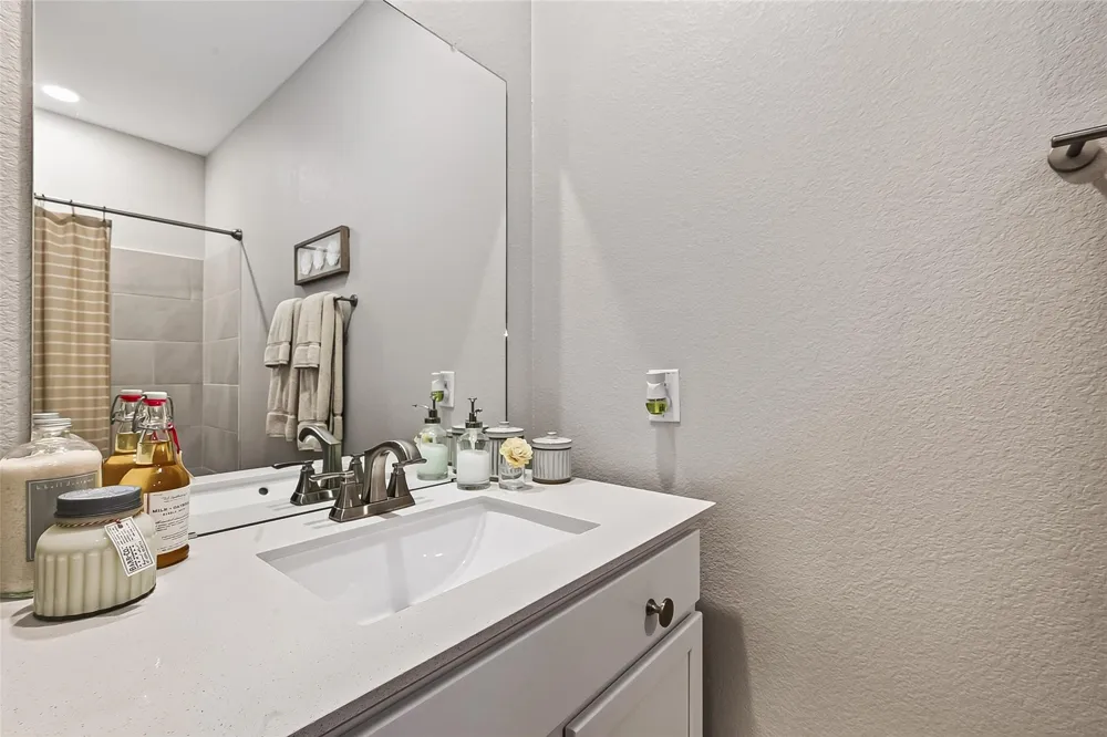923 Heaven Drive Beasley, TX 77417