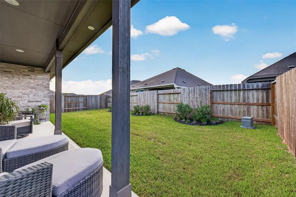 923 Heaven Drive Beasley, TX 77417