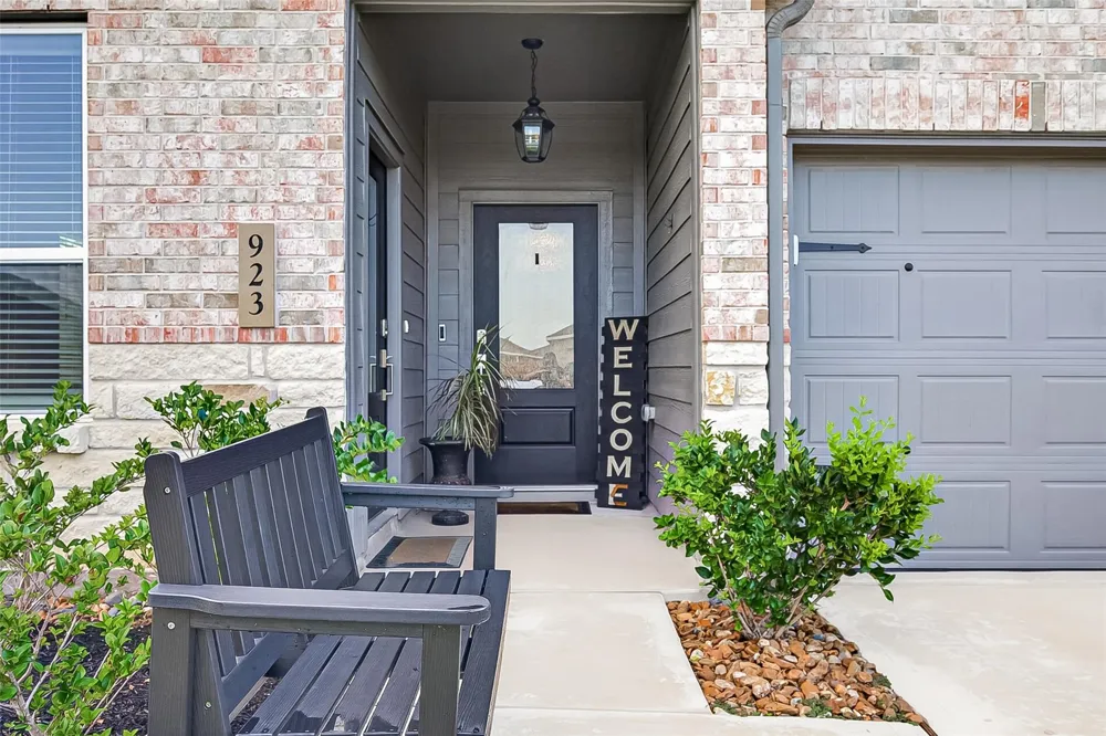 923 Heaven Drive Beasley, TX 77417