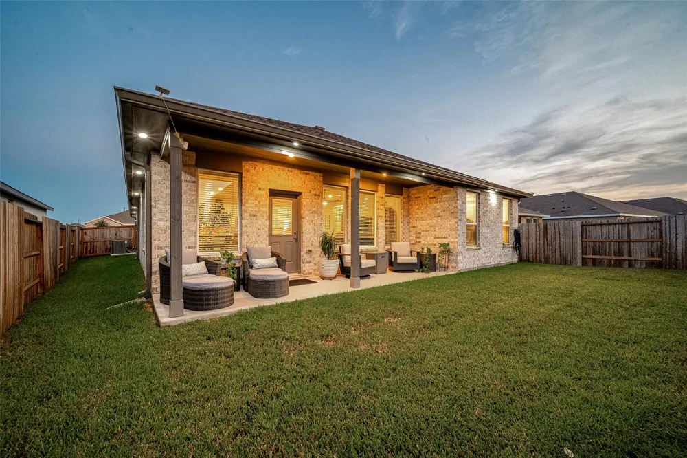 923 Heaven Drive Beasley, TX 77417
