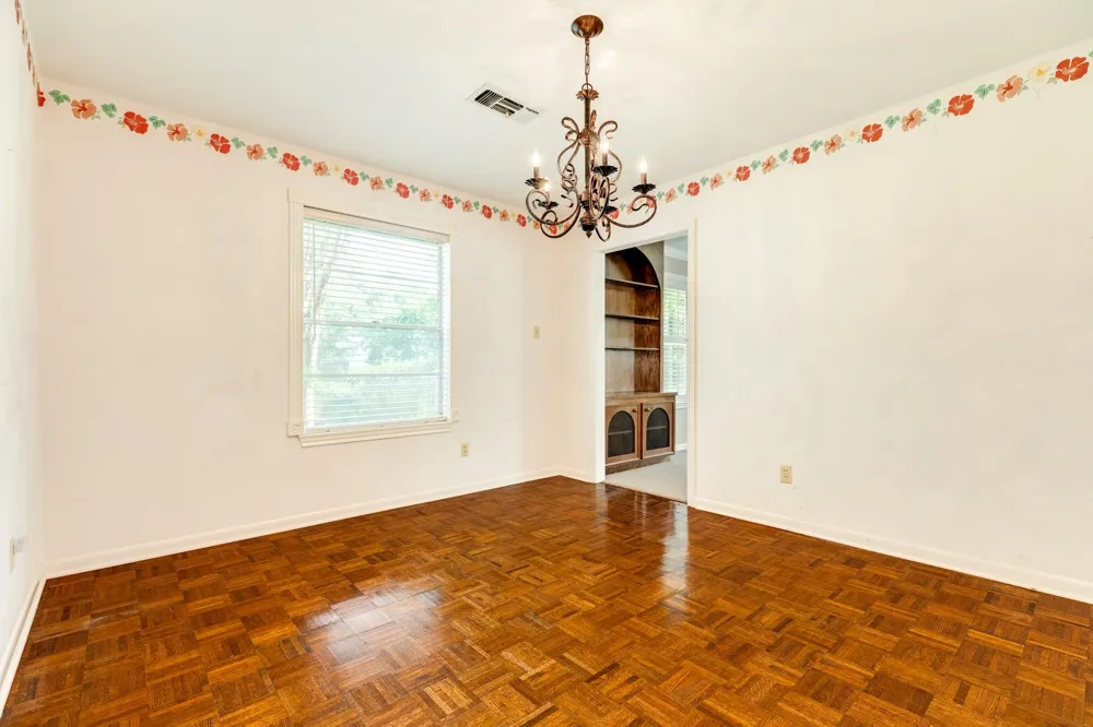107 Hyacinth Street Lake Jackson, TX 77566