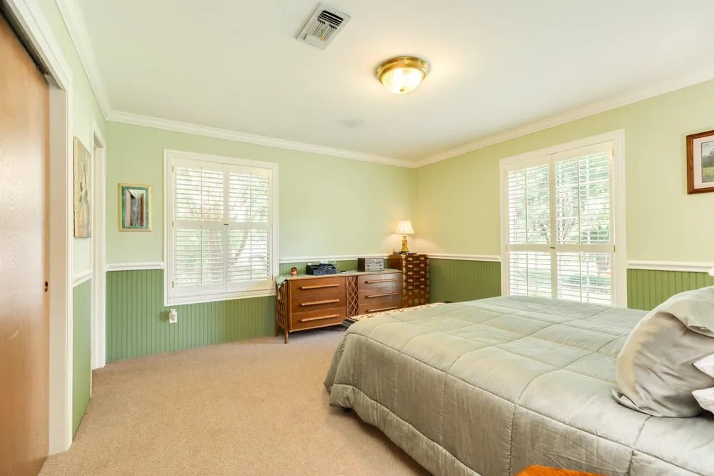 107 Hyacinth Street Lake Jackson, TX 77566