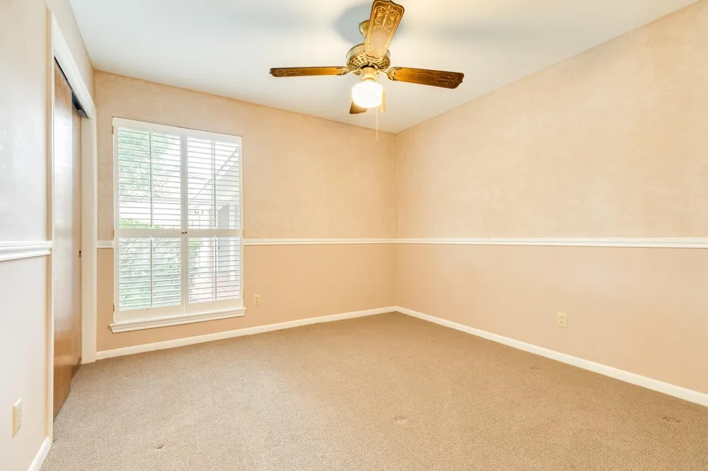 107 Hyacinth Street Lake Jackson, TX 77566