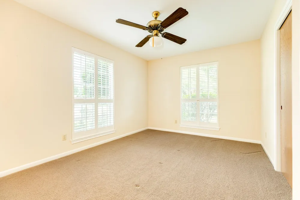 107 Hyacinth Street Lake Jackson, TX 77566