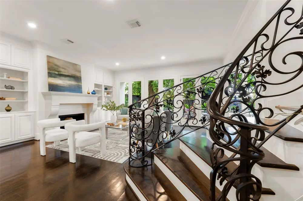6236 Community Drive Houston, TX 77005