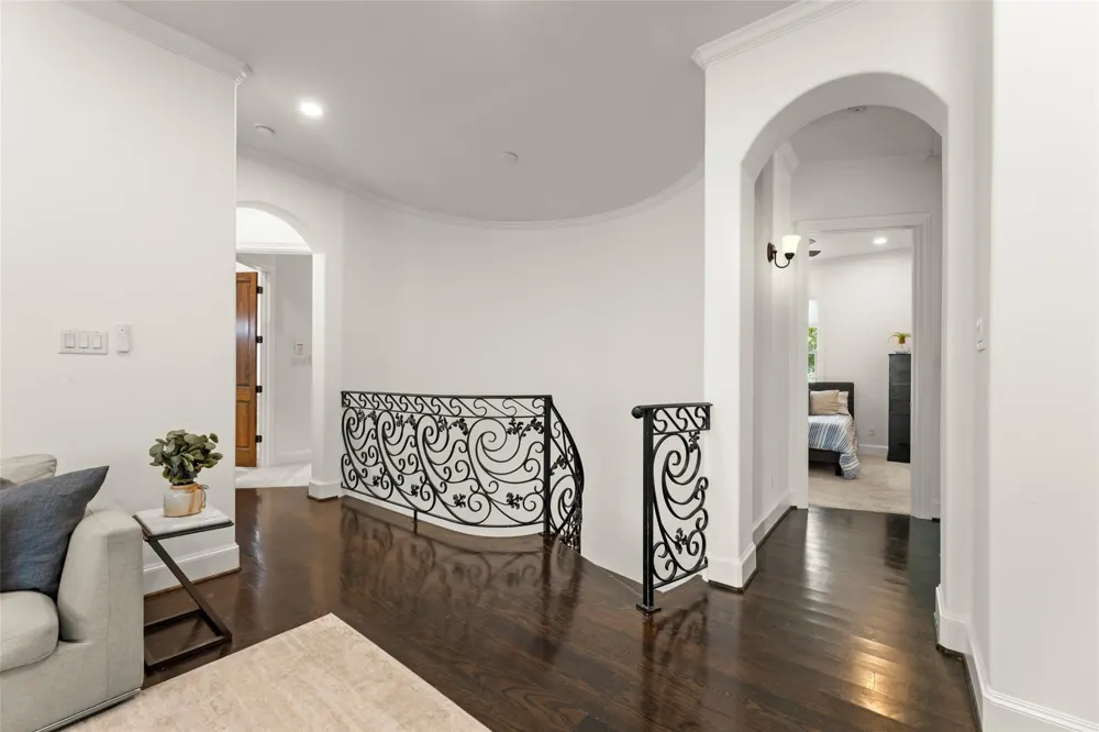 6236 Community Drive Houston, TX 77005