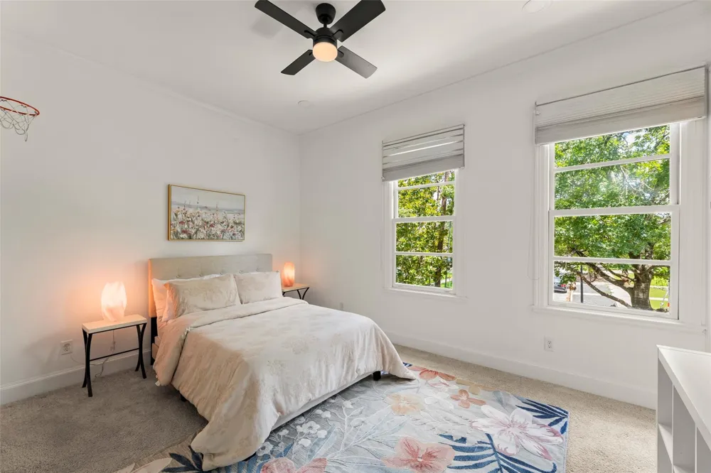 6236 Community Drive Houston, TX 77005