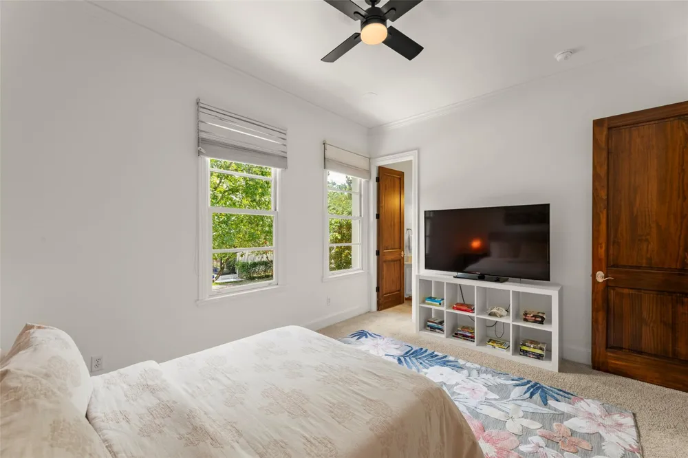 6236 Community Drive Houston, TX 77005