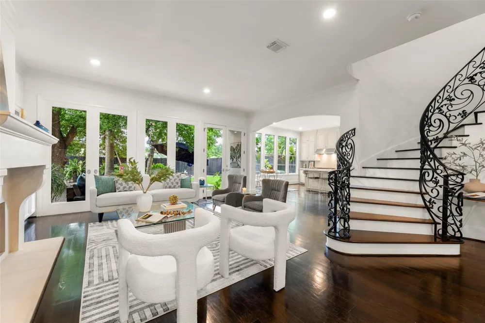 6236 Community Drive Houston, TX 77005