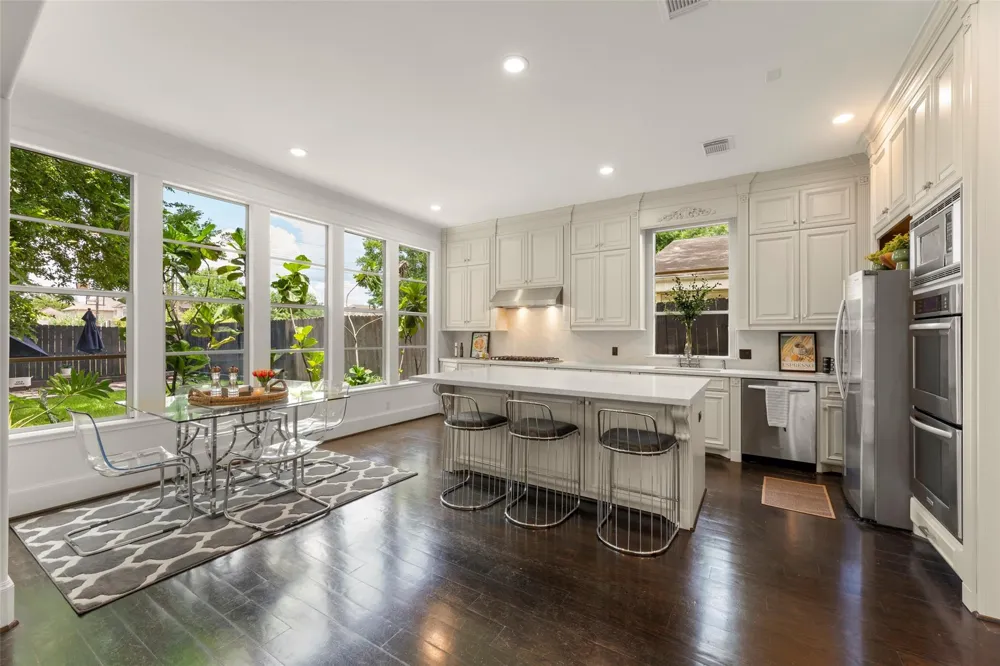 6236 Community Drive Houston, TX 77005