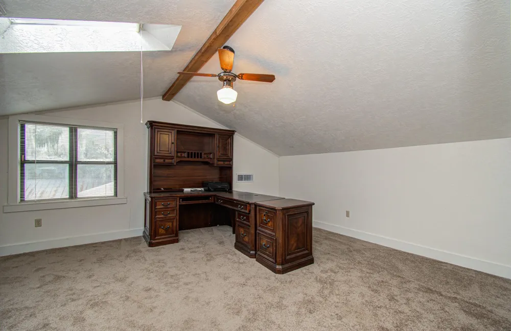 502 S College Street Weimar, TX 78962