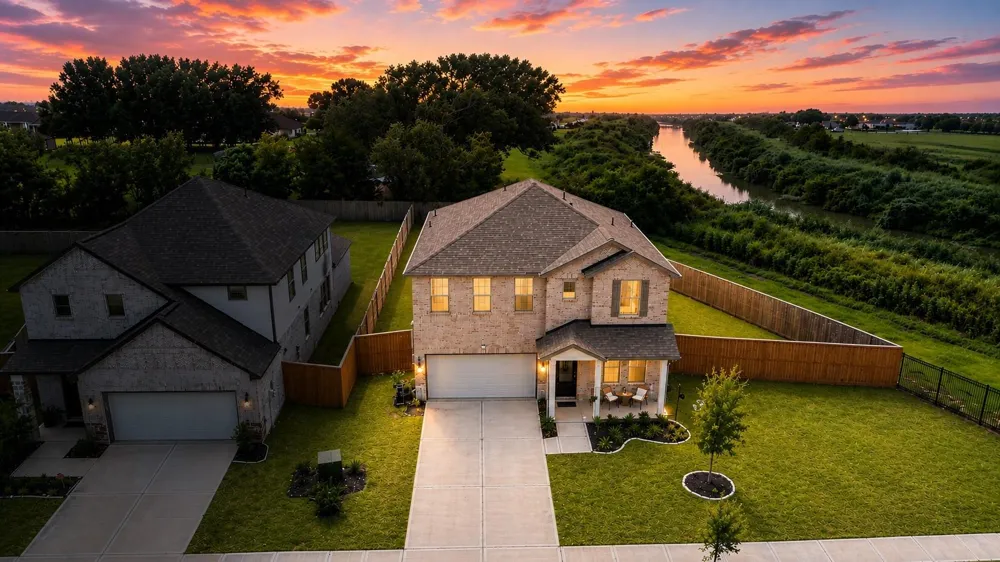 2713 Jumeirah Lane Texas City, TX 77568