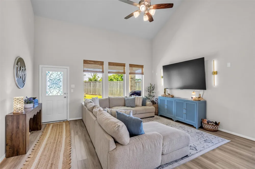2713 Jumeirah Lane Texas City, TX 77568