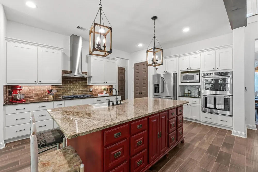 248 Fire Sky Road Huntsville, TX 77340