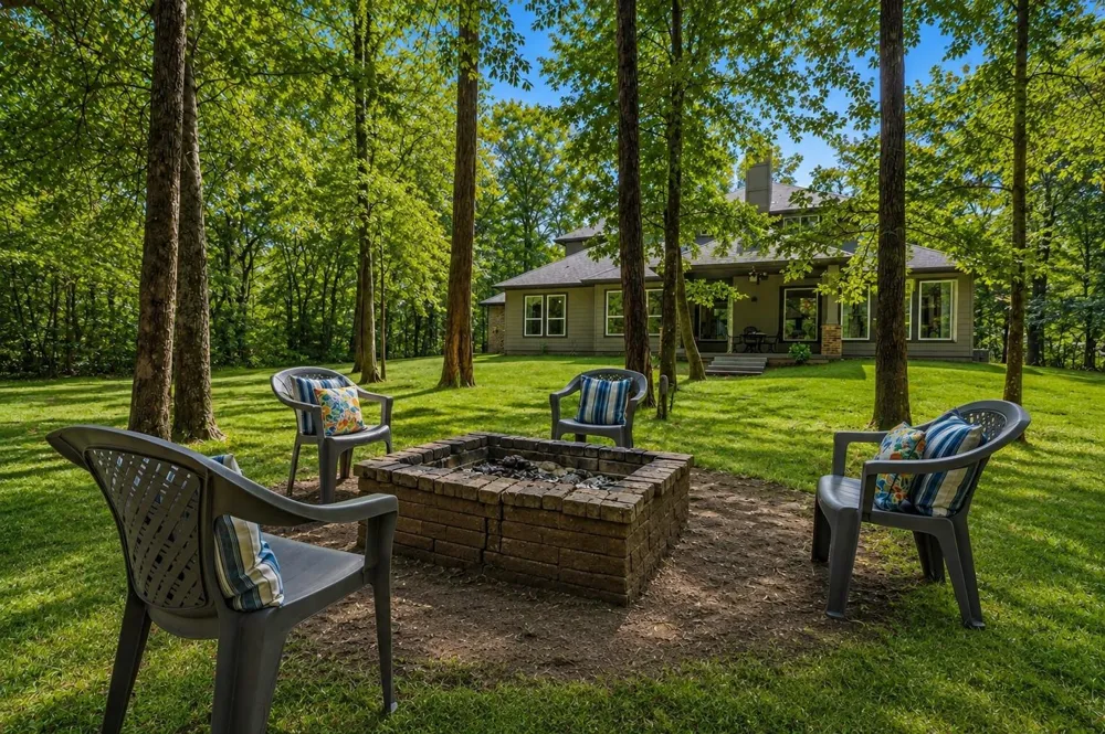 248 Fire Sky Road Huntsville, TX 77340
