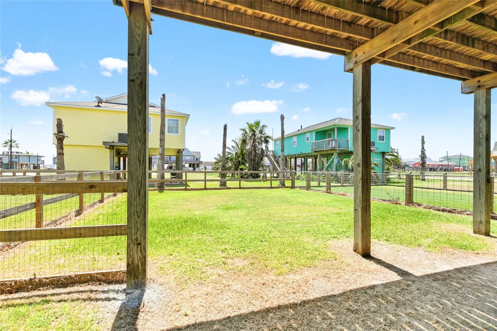 308 Sea Bean Street Surfside Beach, TX 77541