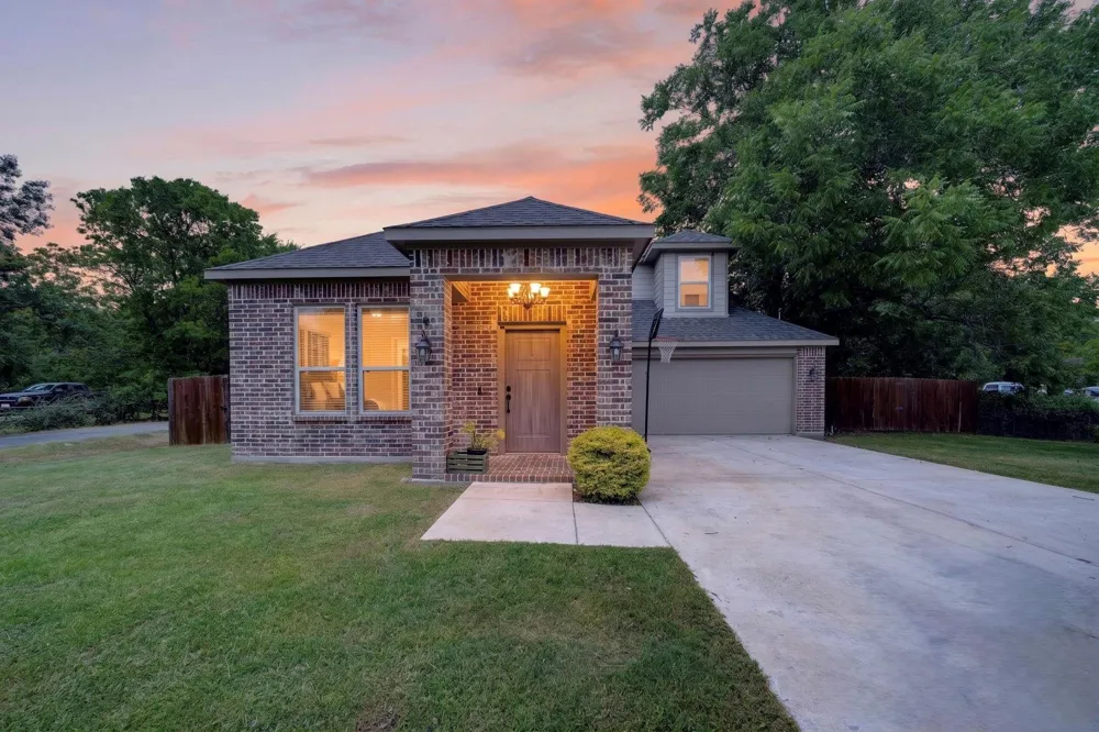602 Main St Greenville, TX 75401