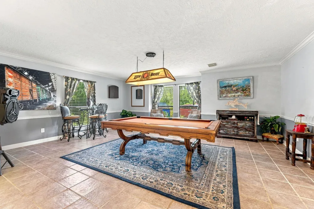 217 Baywood Street Shoreacres, TX 77571