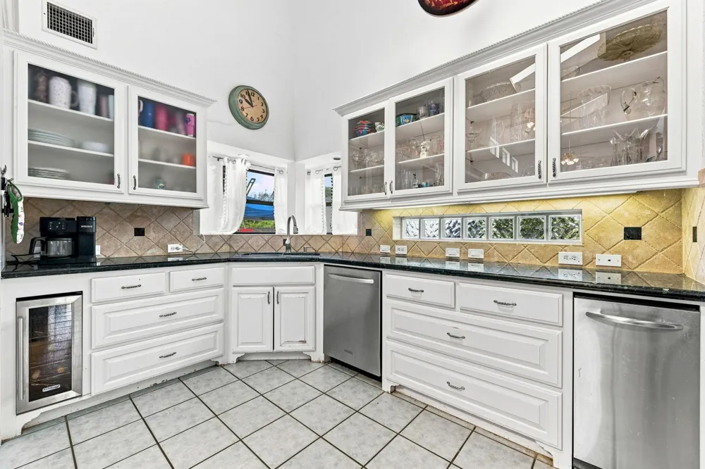 217 Baywood Street Shoreacres, TX 77571