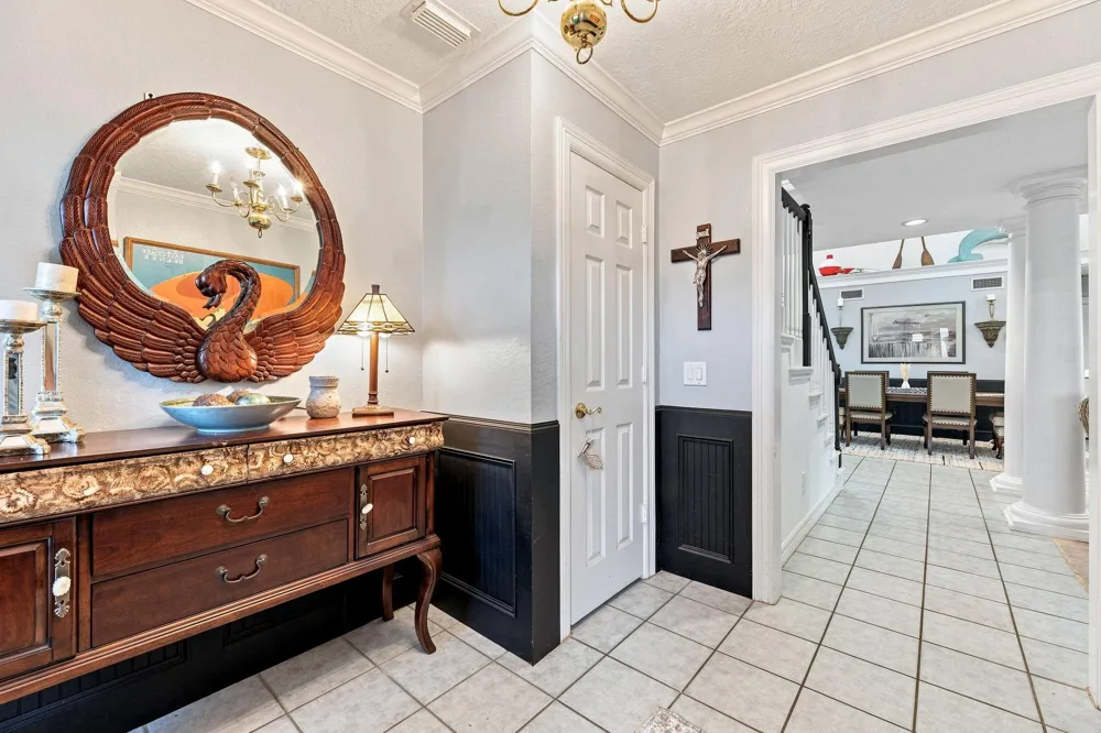 217 Baywood Street Shoreacres, TX 77571