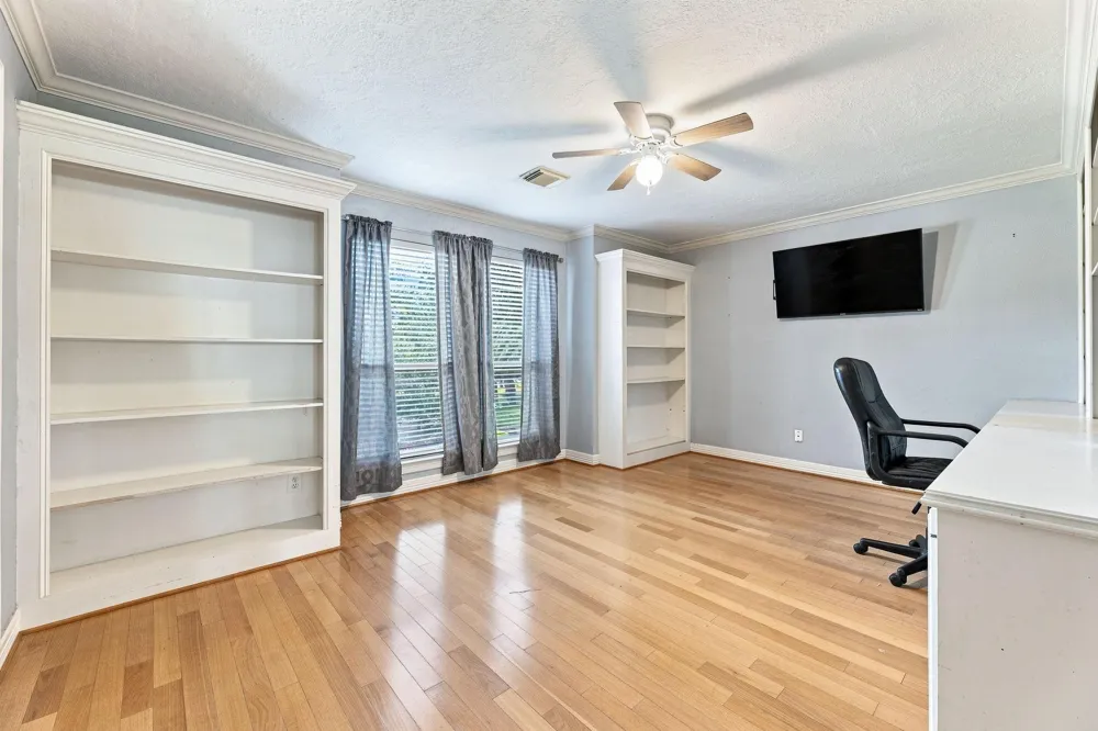217 Baywood Street Shoreacres, TX 77571