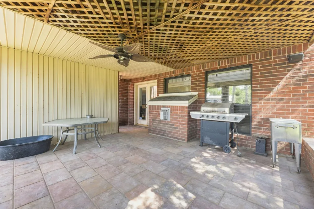 217 Baywood Street Shoreacres, TX 77571