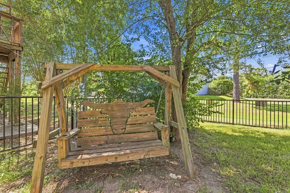 217 Baywood Street Shoreacres, TX 77571