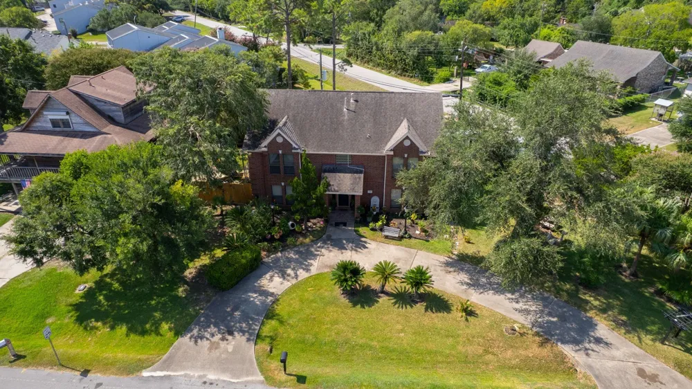 217 Baywood Street Shoreacres, TX 77571