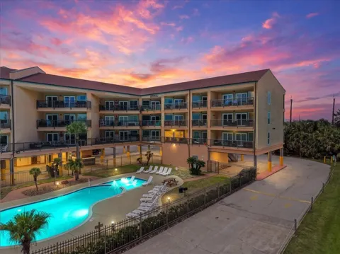 9520 Seawall Boulevard #152