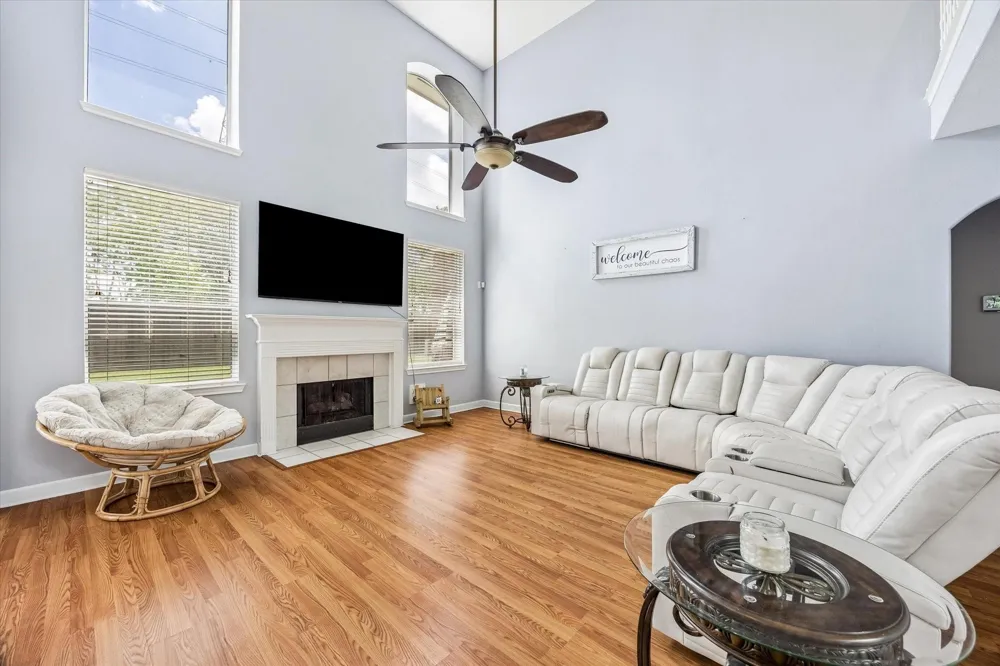 429 Blossomwood Drive League City, TX 77573