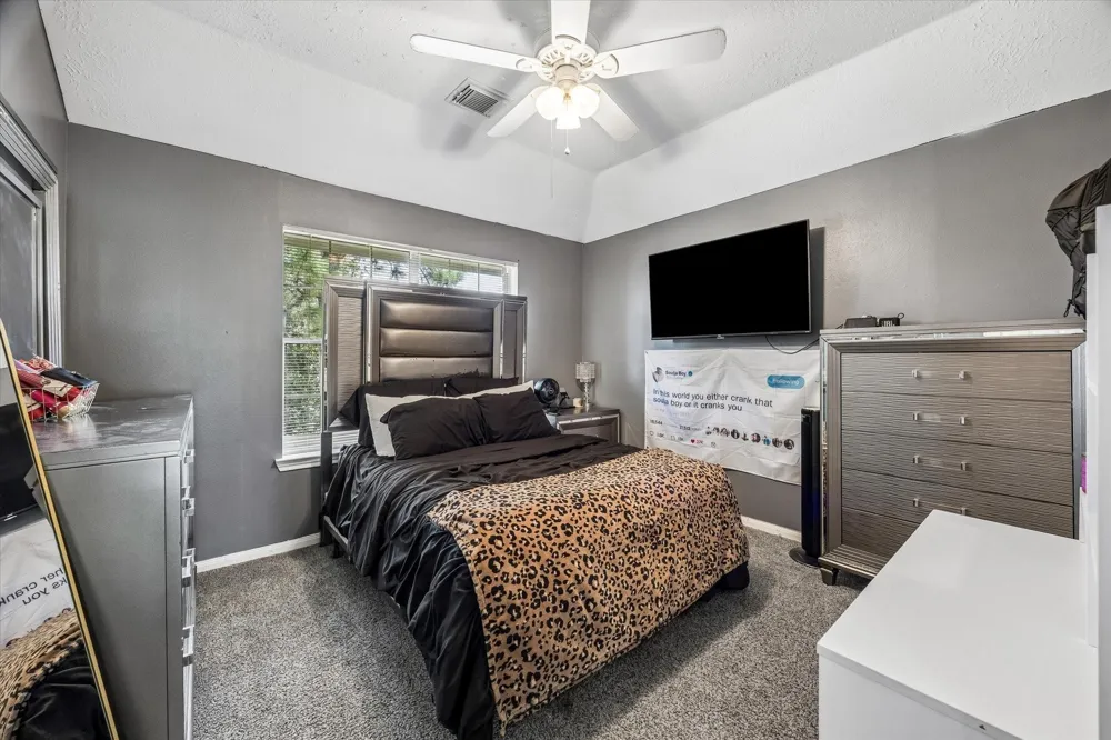 429 Blossomwood Drive League City, TX 77573