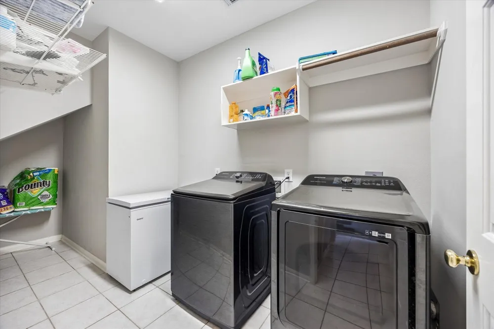 429 Blossomwood Drive League City, TX 77573