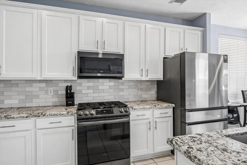 429 Blossomwood Drive League City, TX 77573