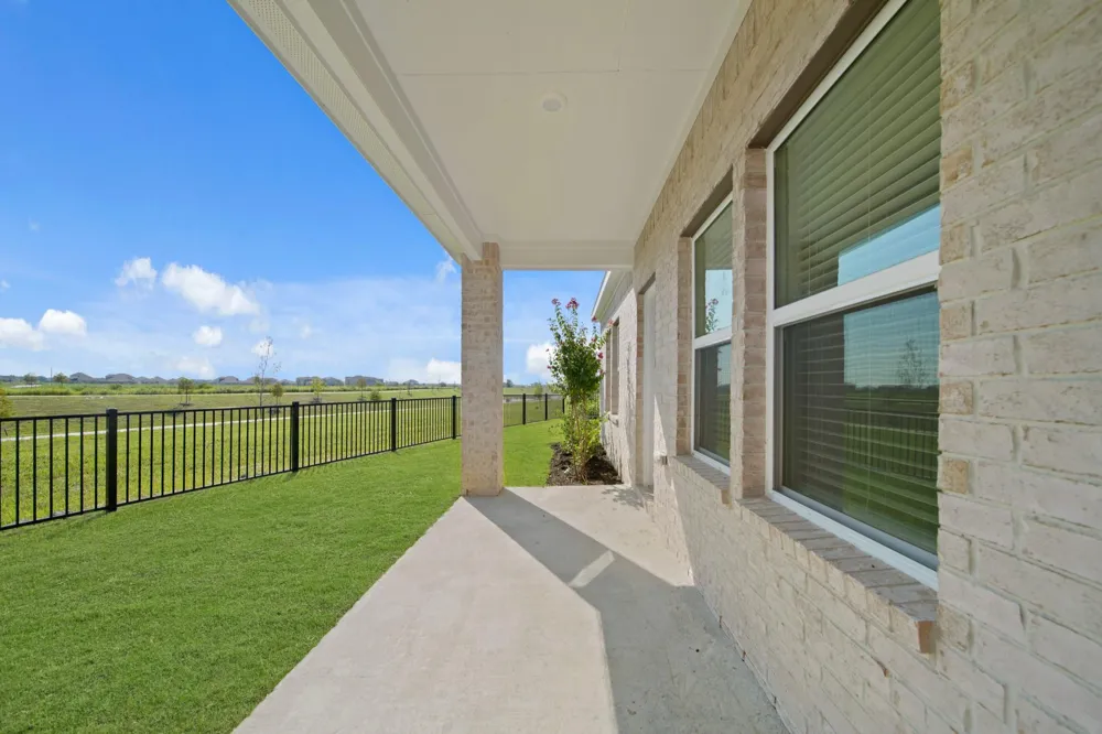380 Long Branch Drive Dayton, TX 77535