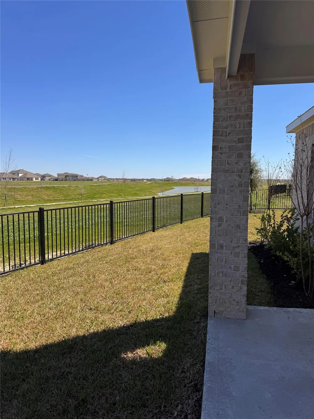 380 Long Branch Drive Dayton, TX 77535