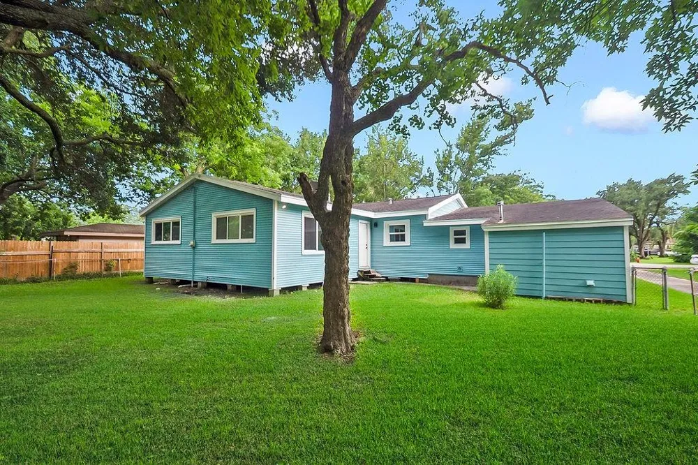 2508 Houston Drive La Marque, TX 77568