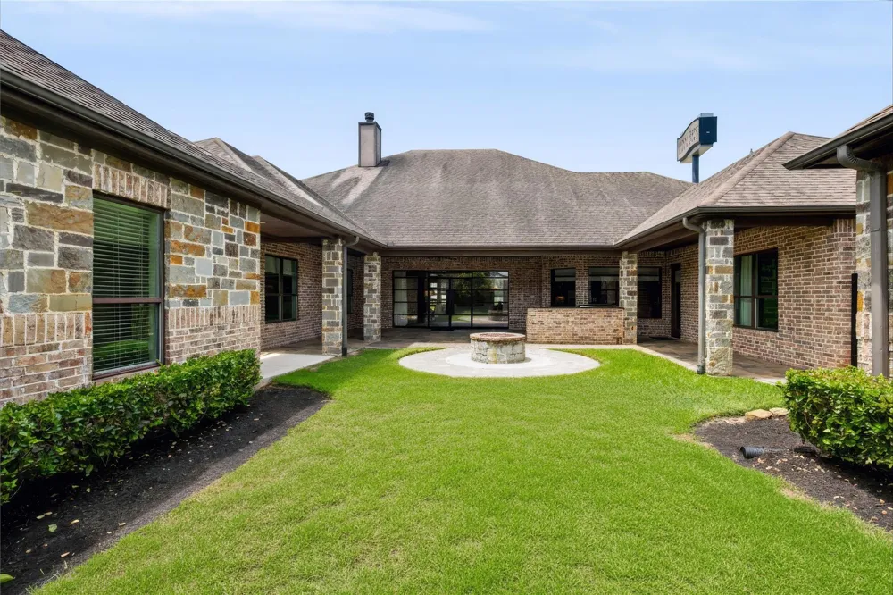32400 Sh 249 Pinehurst, TX 77362