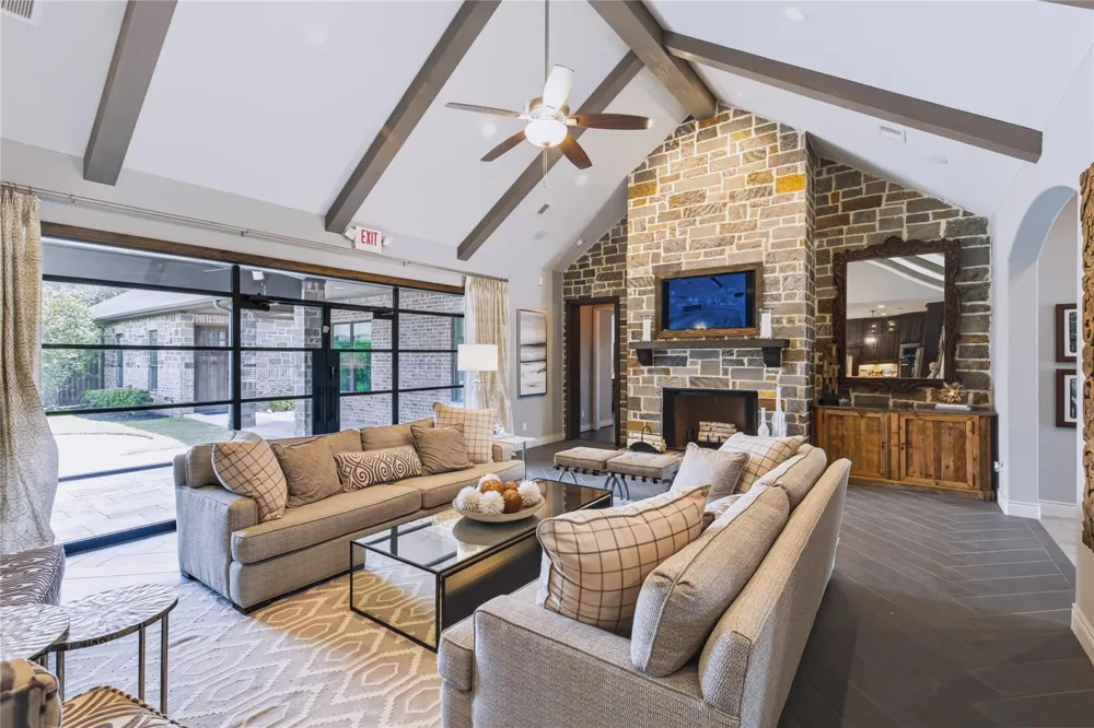 32400 Sh 249 Pinehurst, TX 77362