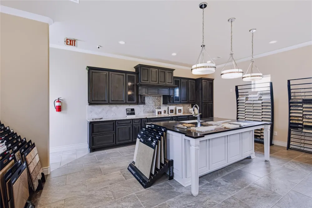 32400 Sh 249 Pinehurst, TX 77362