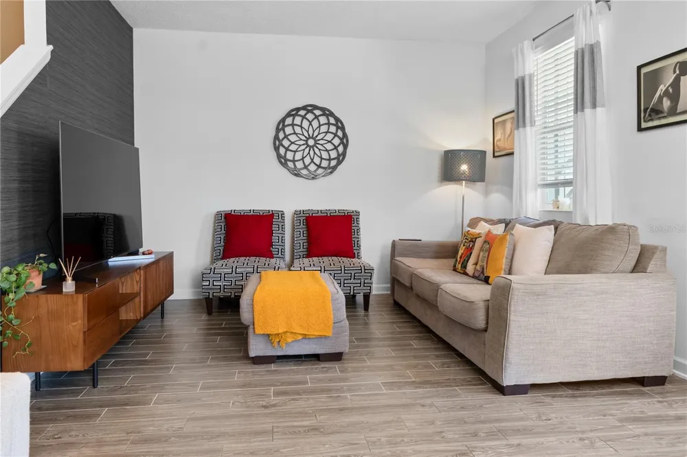 11811 PULITZER PLACE Orlando, FL 32832