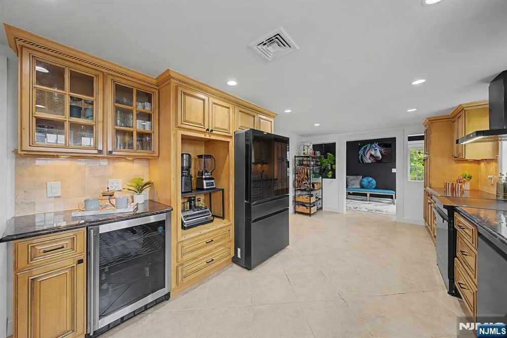 11 Hanover Place Glen Rock, NJ 07452